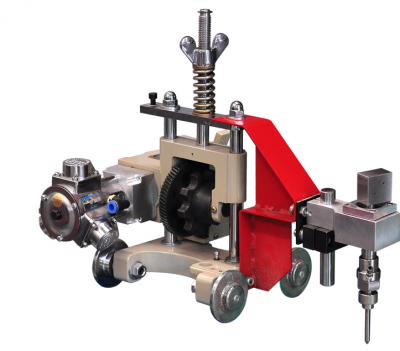 Portable hydraulic machine